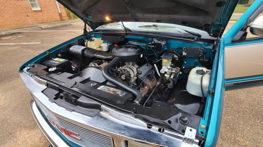 1993 GMC Sierra 1st Gen - Image 17 of 18