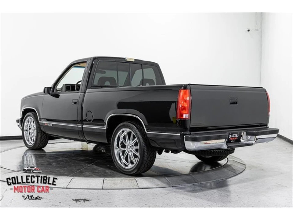 1993 GMC Sierra 1st Gen - Image 9 of 31