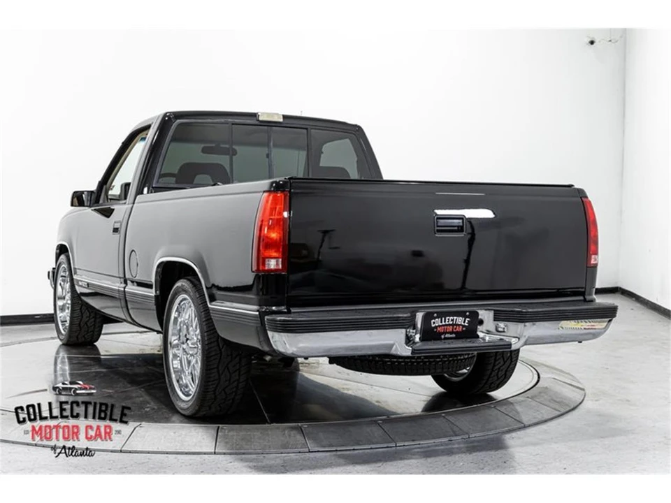 1993 GMC Sierra 1st Gen - Image 10 of 31