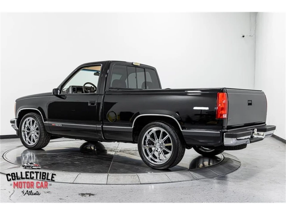 1993 GMC Sierra 1st Gen - Image 8 of 31