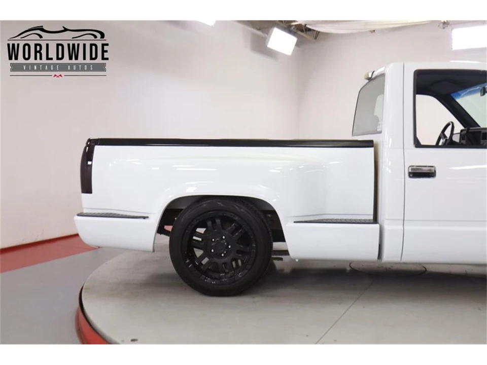1993 GMC Sierra 1st Gen - Image 9 of 31