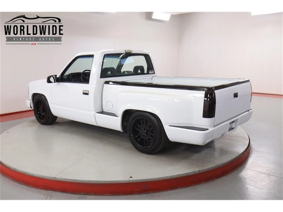 1993 GMC Sierra 1st Gen - Image 5 of 31