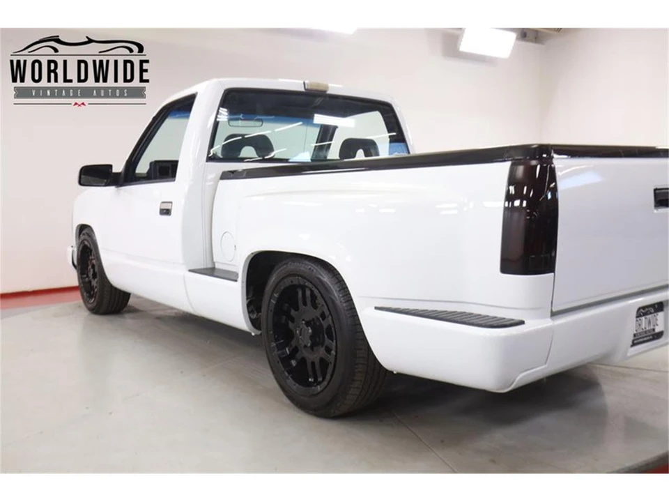 1993 GMC Sierra 1st Gen - Image 19 of 31