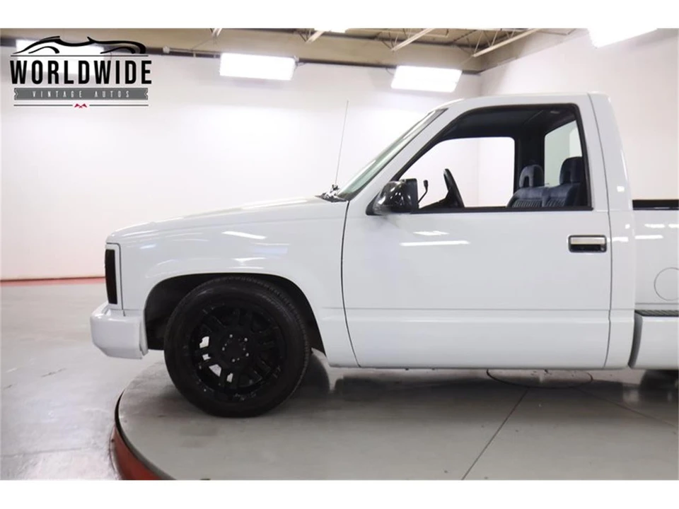 1993 GMC Sierra 1st Gen - Image 7 of 31