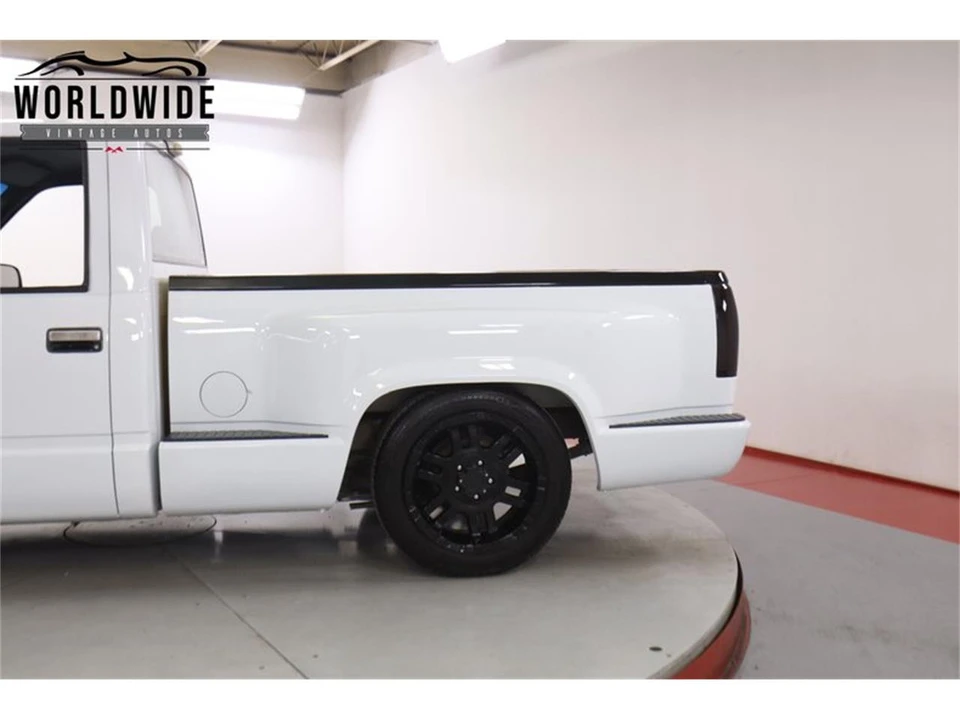 1993 GMC Sierra 1st Gen - Image 10 of 31