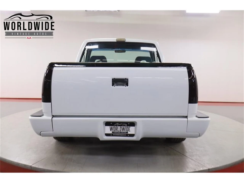 1993 GMC Sierra 1st Gen - Image 16 of 31