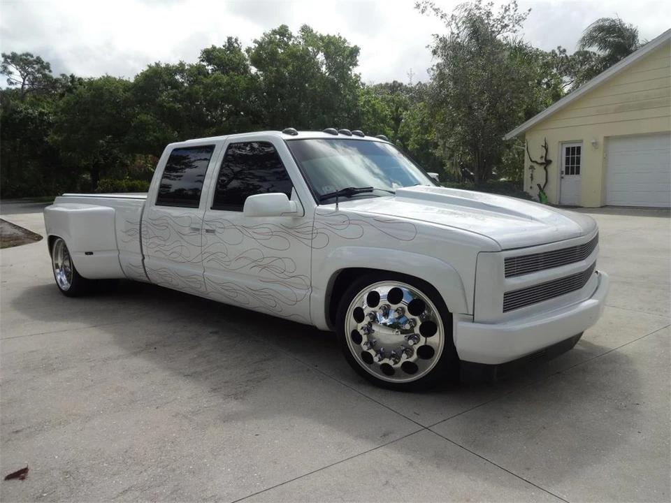 1993 GMC Sierra 1st Gen - Image 4 of 31