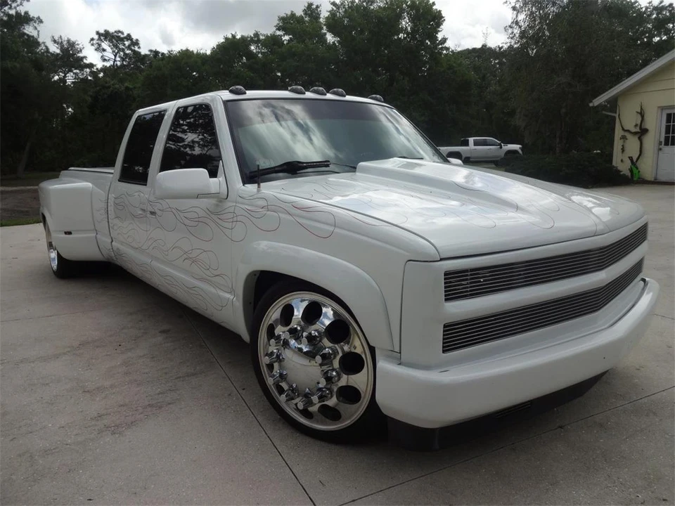 1993 GMC Sierra 1st Gen - Image 9 of 31