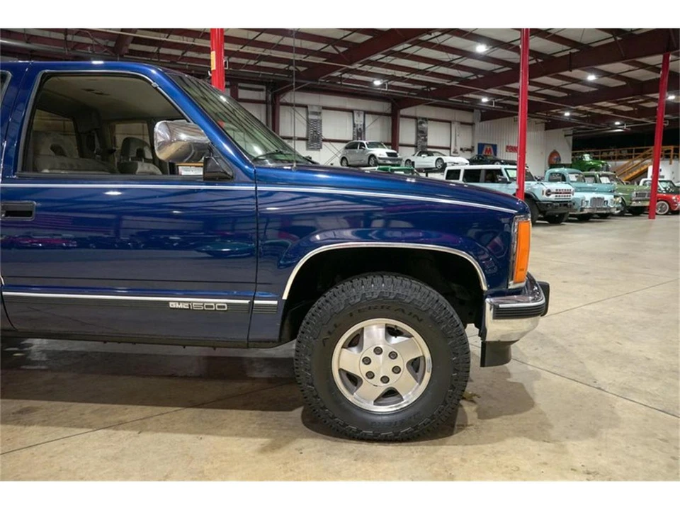 1993 GMC Sierra 1st Gen - Image 11 of 31