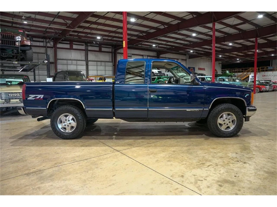 1993 GMC Sierra 1st Gen - Image 10 of 31
