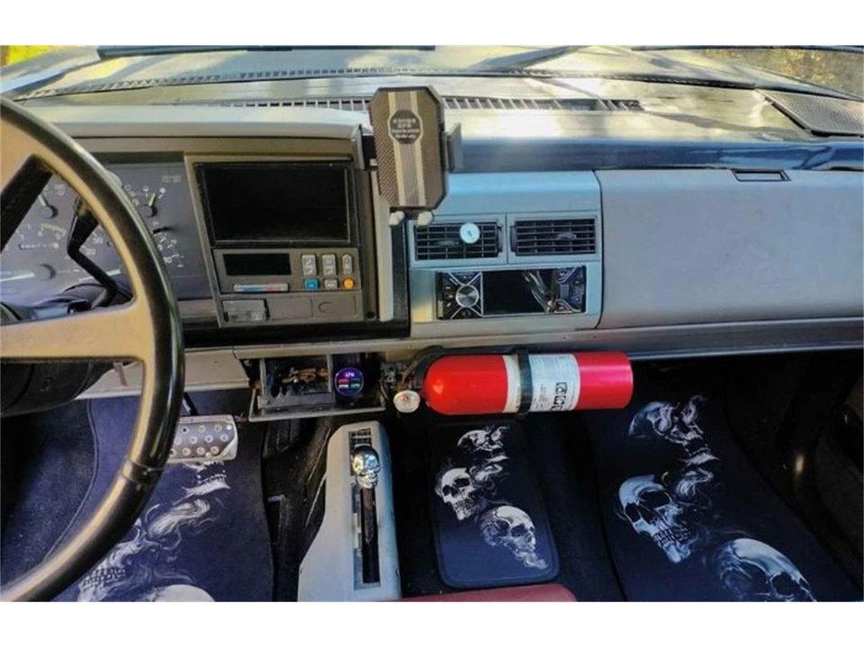 1993 GMC Sierra 1st Gen - Image 16 of 24