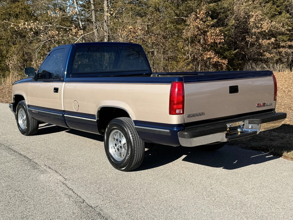 1993 GMC Sierra 1st Gen - Image 5 of 31