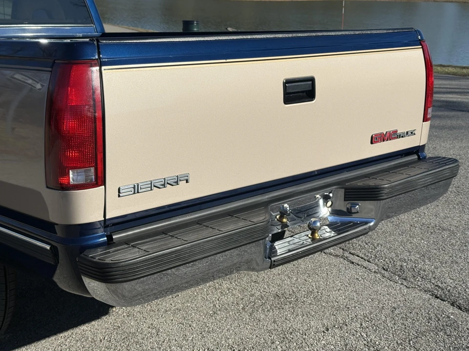 1993 GMC Sierra 1st Gen - Image 16 of 31