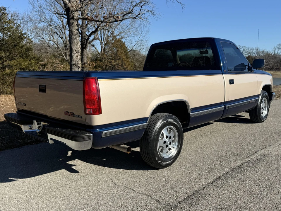 1993 GMC Sierra 1st Gen - Image 6 of 31