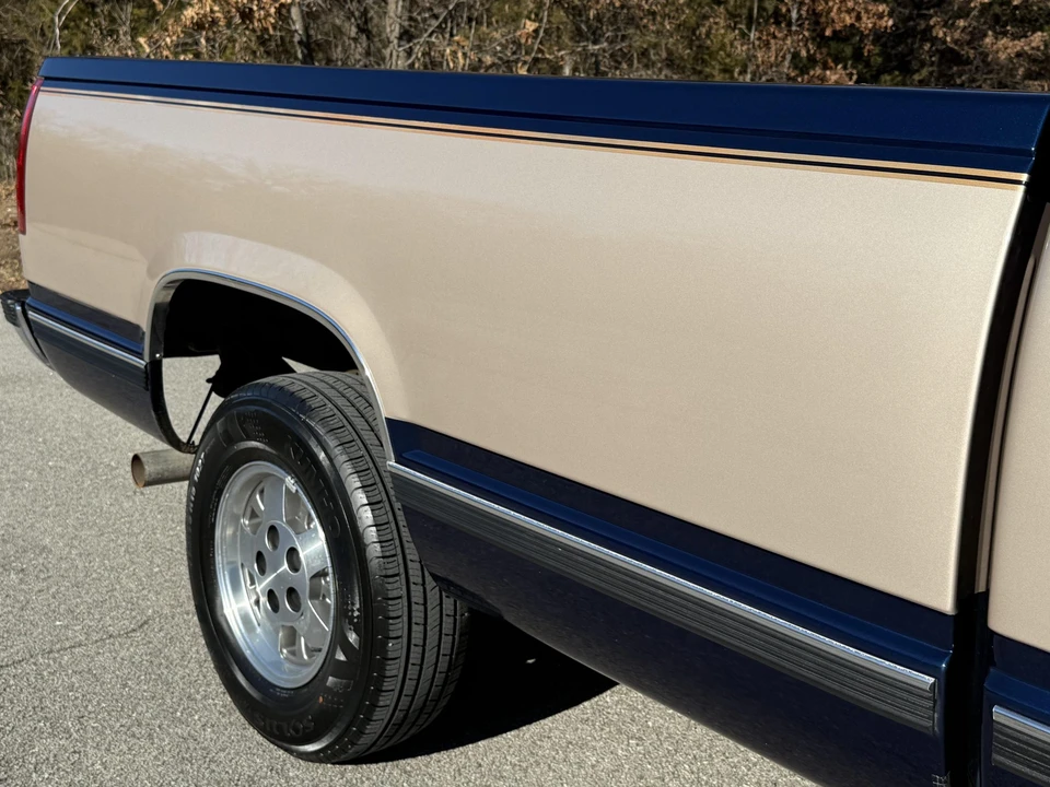 1993 GMC Sierra 1st Gen - Image 21 of 31