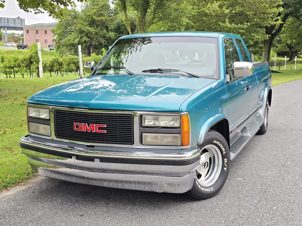 1993 GMC Sierra 1st Gen - Image 9 of 31