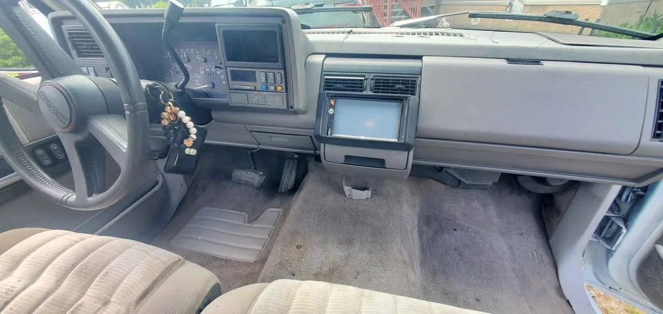 1993 GMC Sierra 1st Gen - Image 3 of 5