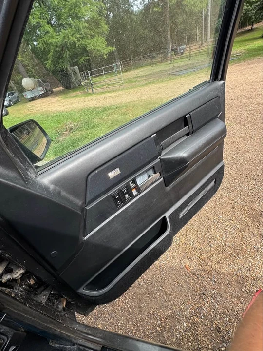1993 GMC Sierra 1st Gen - Image 16 of 19