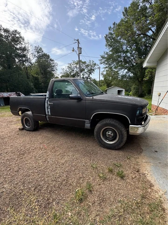 1993 GMC Sierra 1st Gen - Image 2 of 19