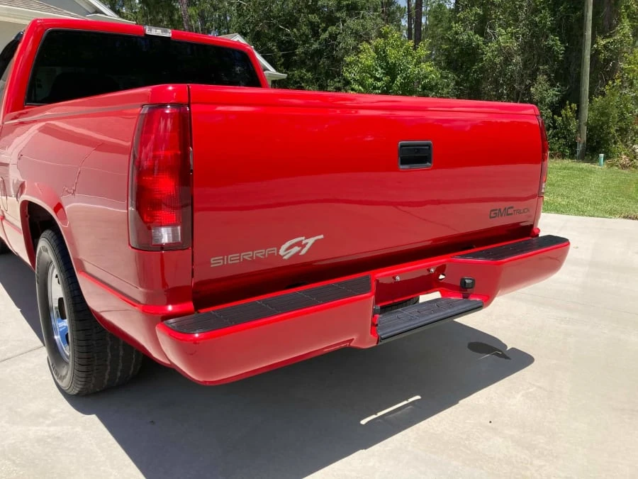 1993 GMC Sierra 1st Gen - Image 3 of 9