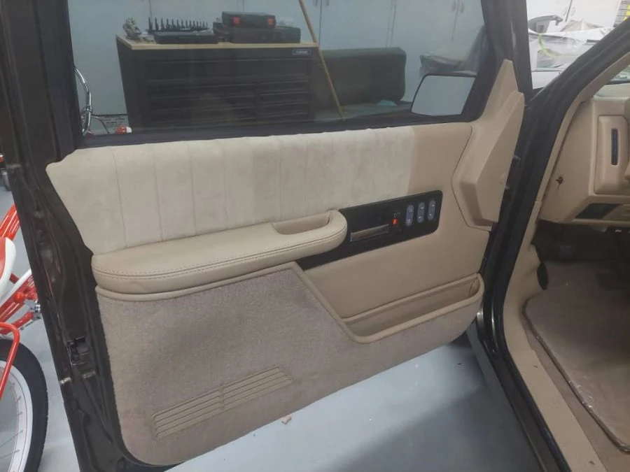 1993 GMC Sierra 1st Gen - Image 13 of 31