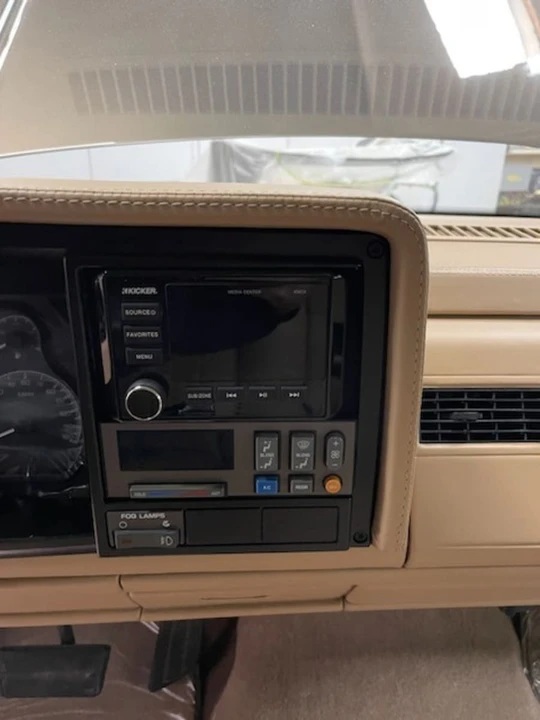 1993 GMC Sierra 1st Gen - Image 9 of 31