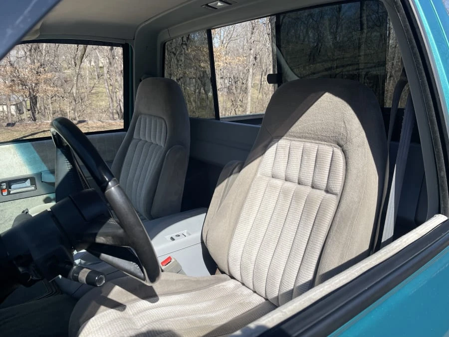 1993 GMC Sierra 1st Gen - Image 9 of 12