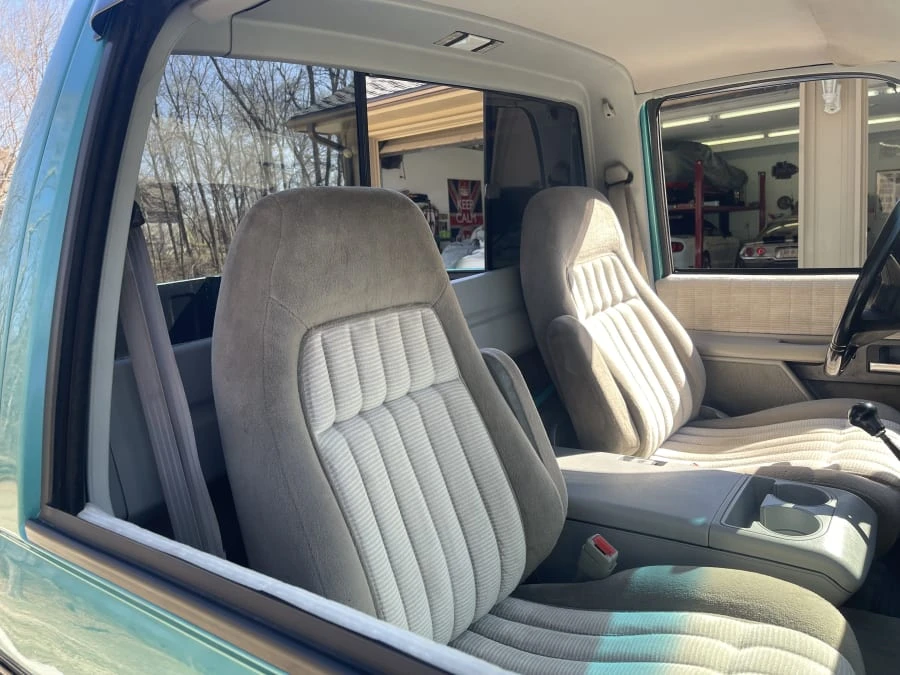 1993 GMC Sierra 1st Gen - Image 11 of 12