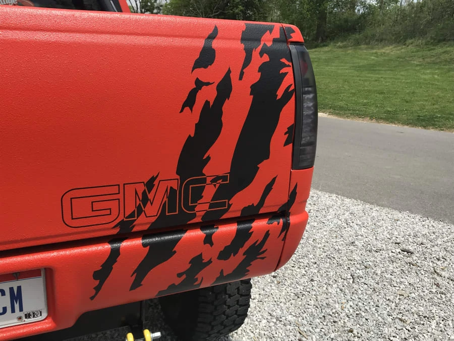 1993 GMC Sierra 1st Gen - Image 11 of 12