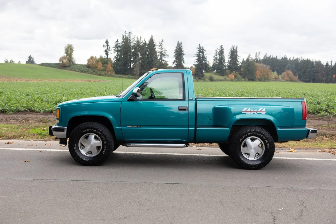 1993 GMC Sierra 1st Gen - Image 10 of 31