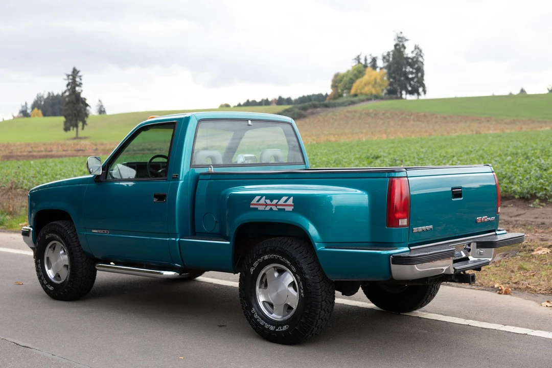 1993 GMC Sierra 1st Gen - Image 9 of 31