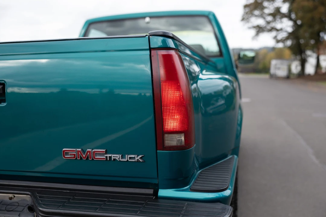 1993 GMC Sierra 1st Gen - Image 19 of 31