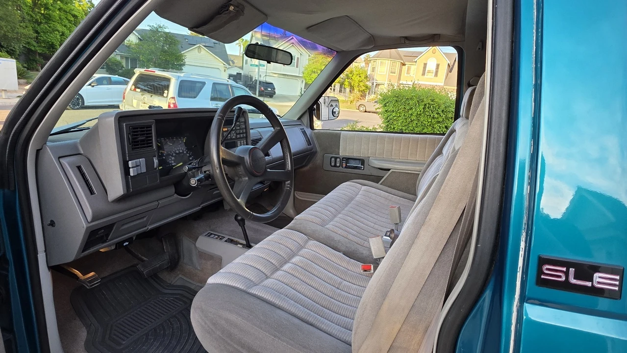 1993 GMC Sierra 1st Gen - Image 8 of 9