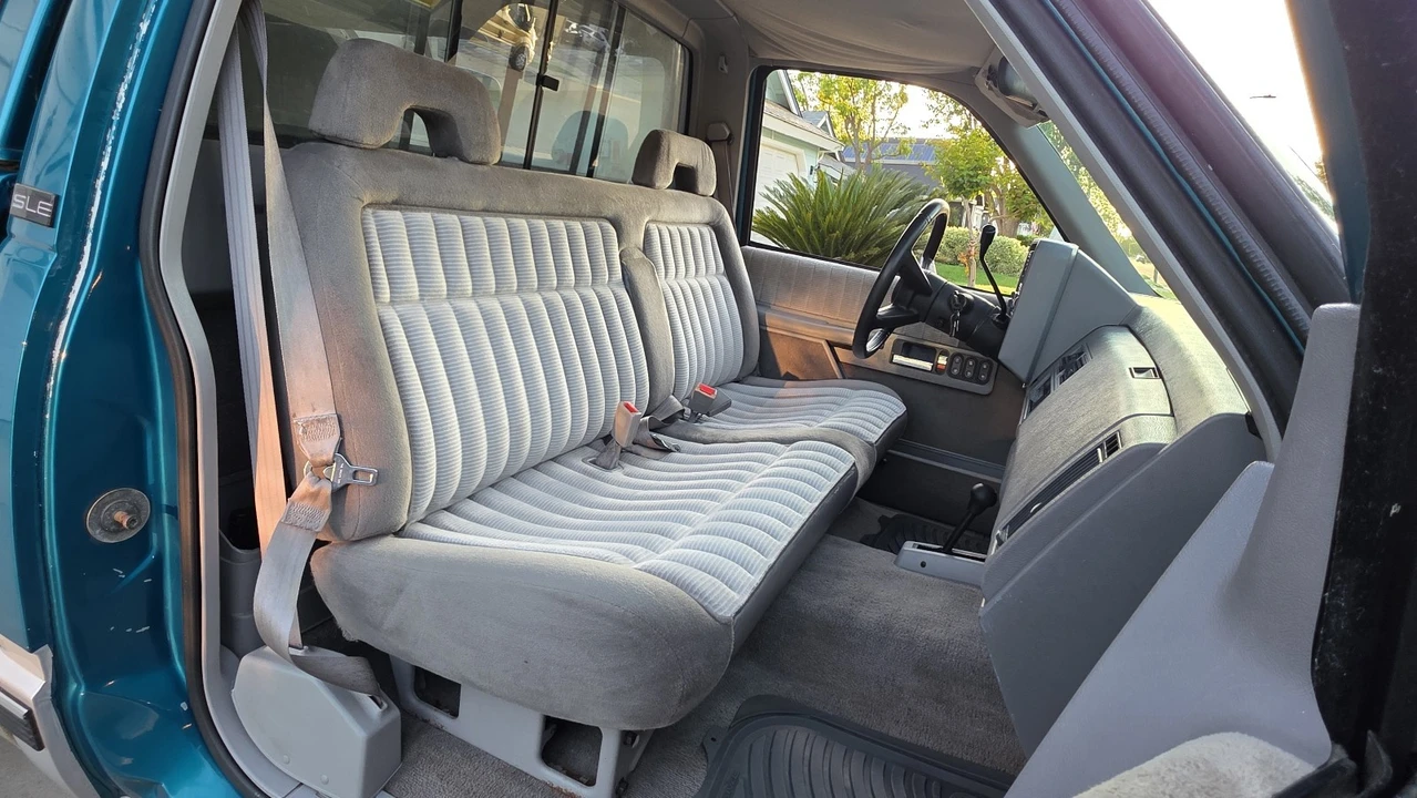 1993 GMC Sierra 1st Gen - Image 7 of 9