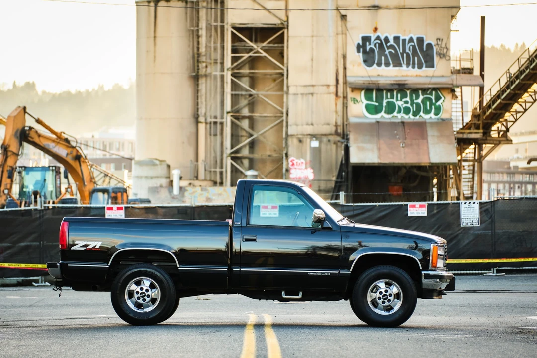 1993 GMC Sierra 1st Gen - Image 14 of 31