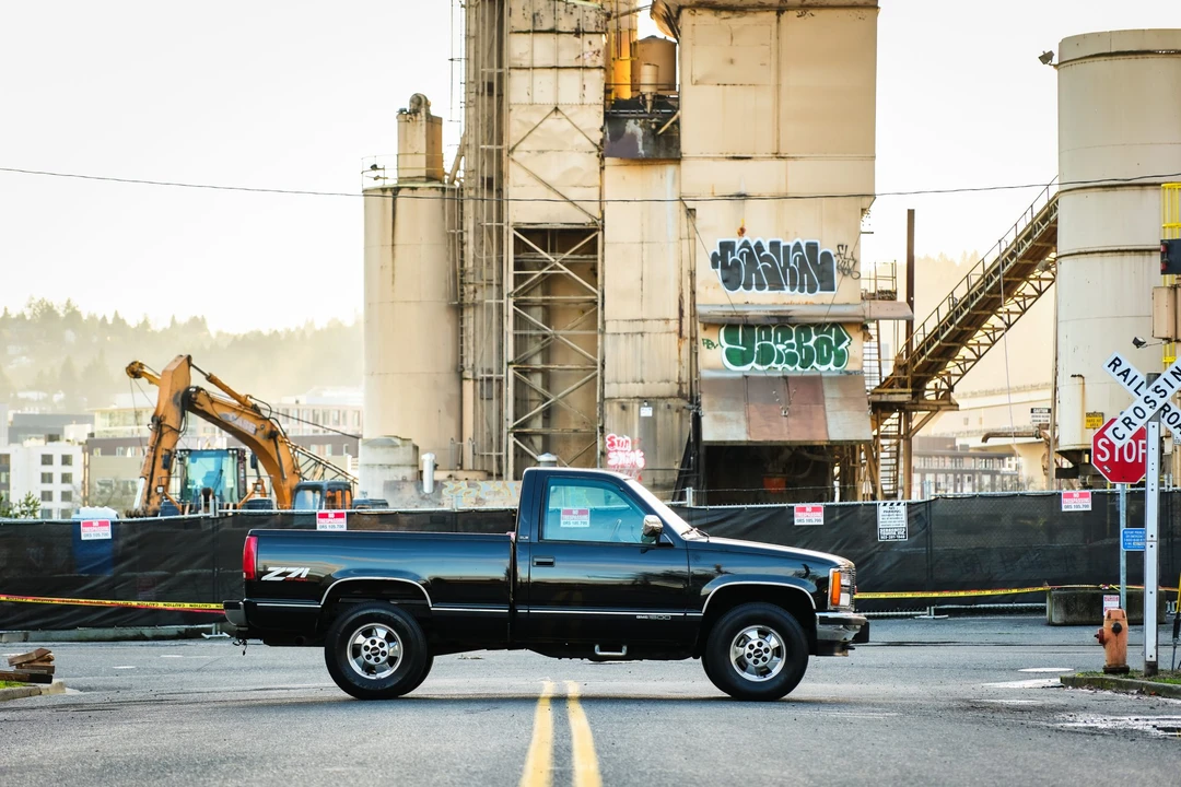 1993 GMC Sierra 1st Gen - Image 13 of 31