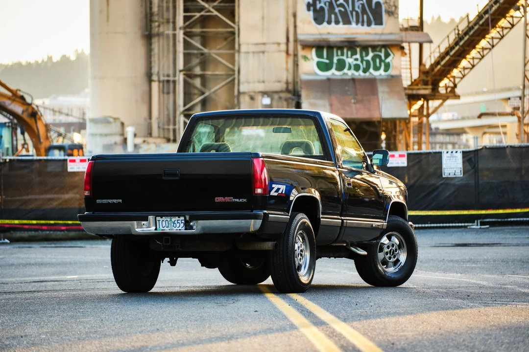 1993 GMC Sierra 1st Gen - Image 11 of 31