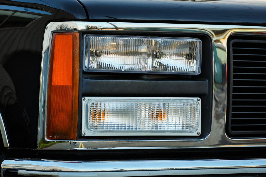 1993 GMC Sierra 1st Gen - Image 24 of 31