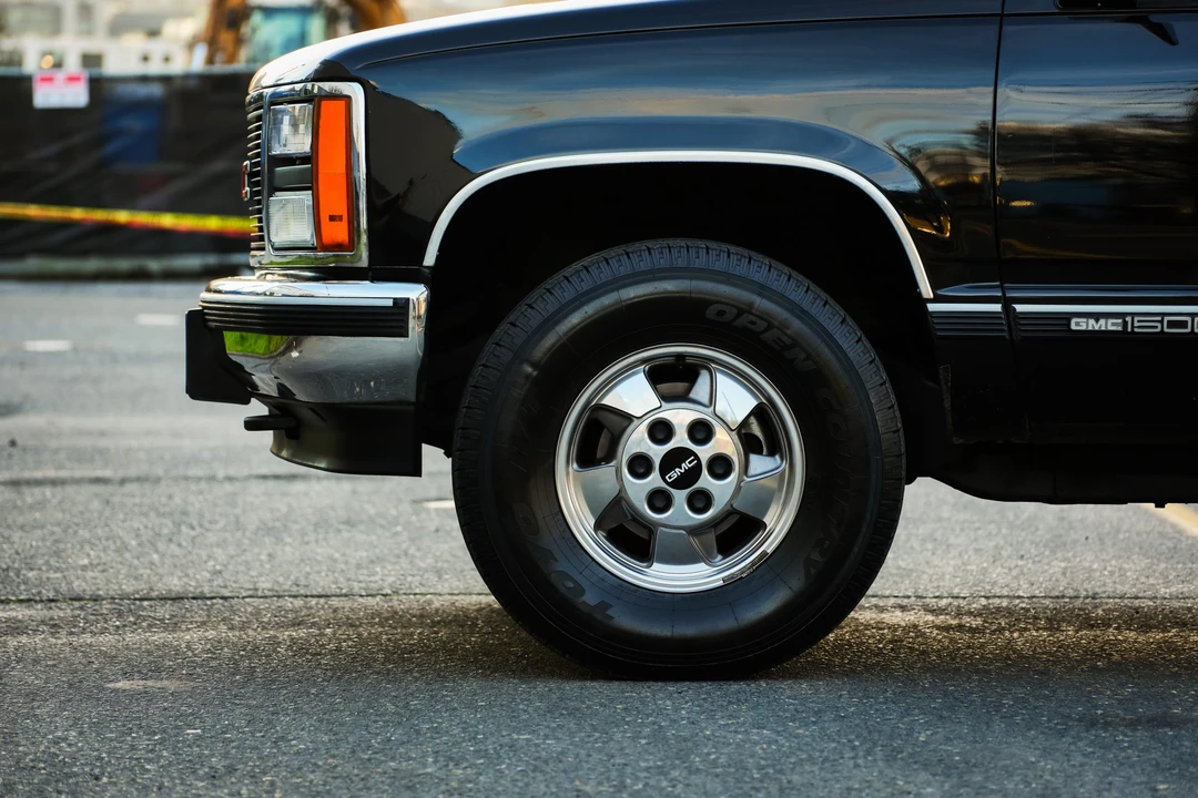 1993 GMC Sierra 1st Gen - Image 27 of 31
