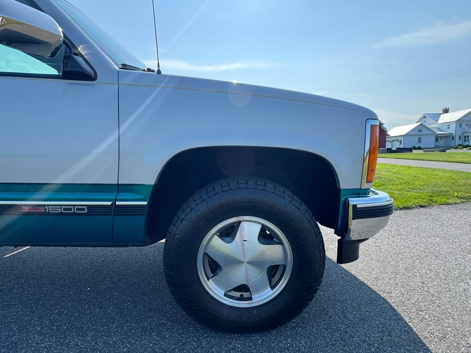 1993 GMC Sierra 1st Gen - Image 27 of 31