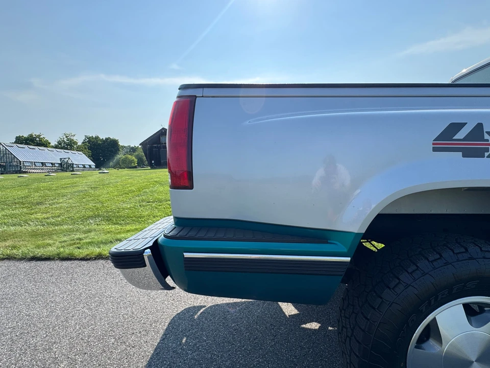 1993 GMC Sierra 1st Gen - Image 24 of 31