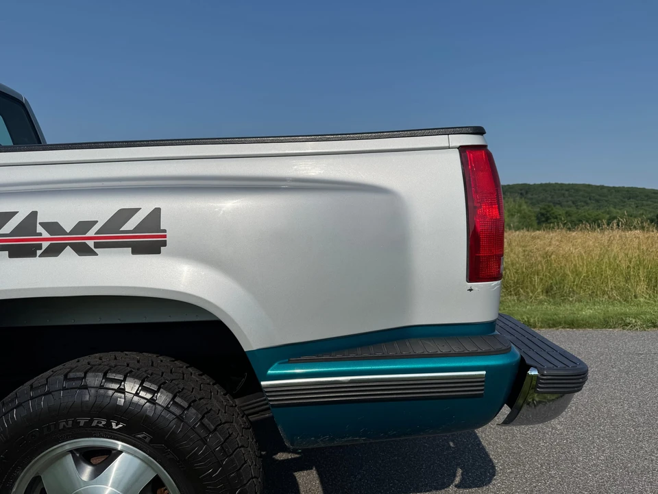 1993 GMC Sierra 1st Gen - Image 20 of 31