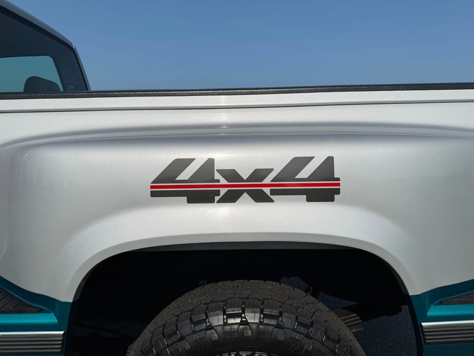 1993 GMC Sierra 1st Gen - Image 19 of 31