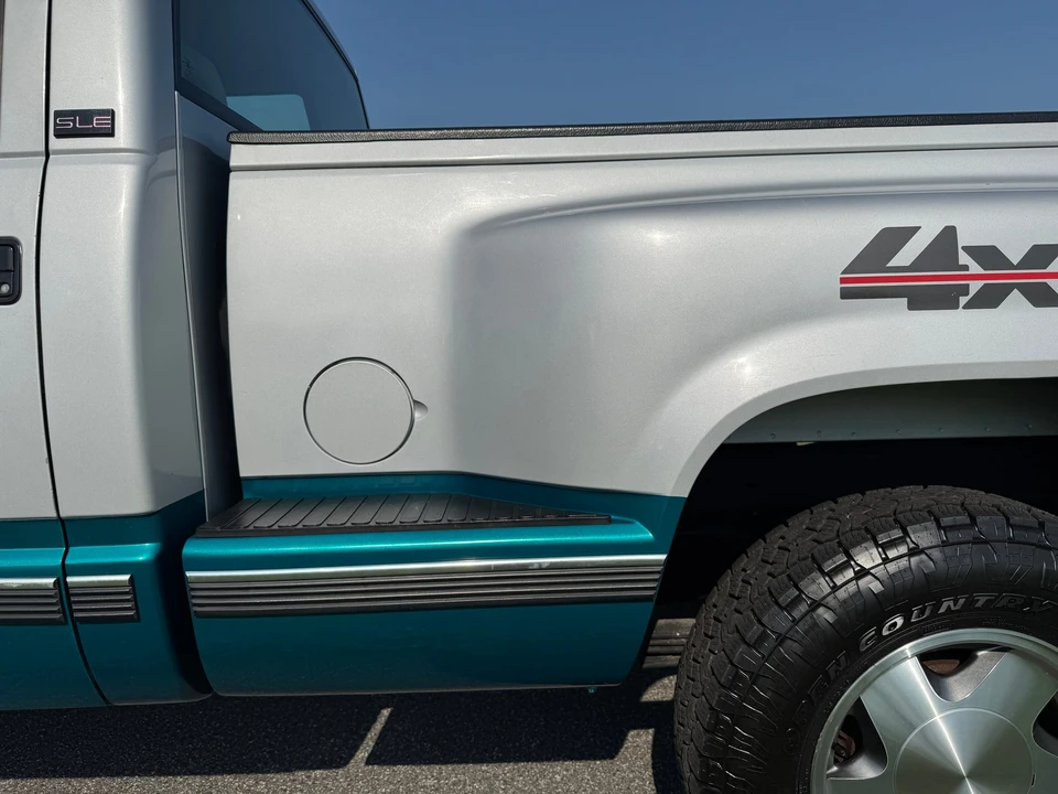 1993 GMC Sierra 1st Gen - Image 18 of 31