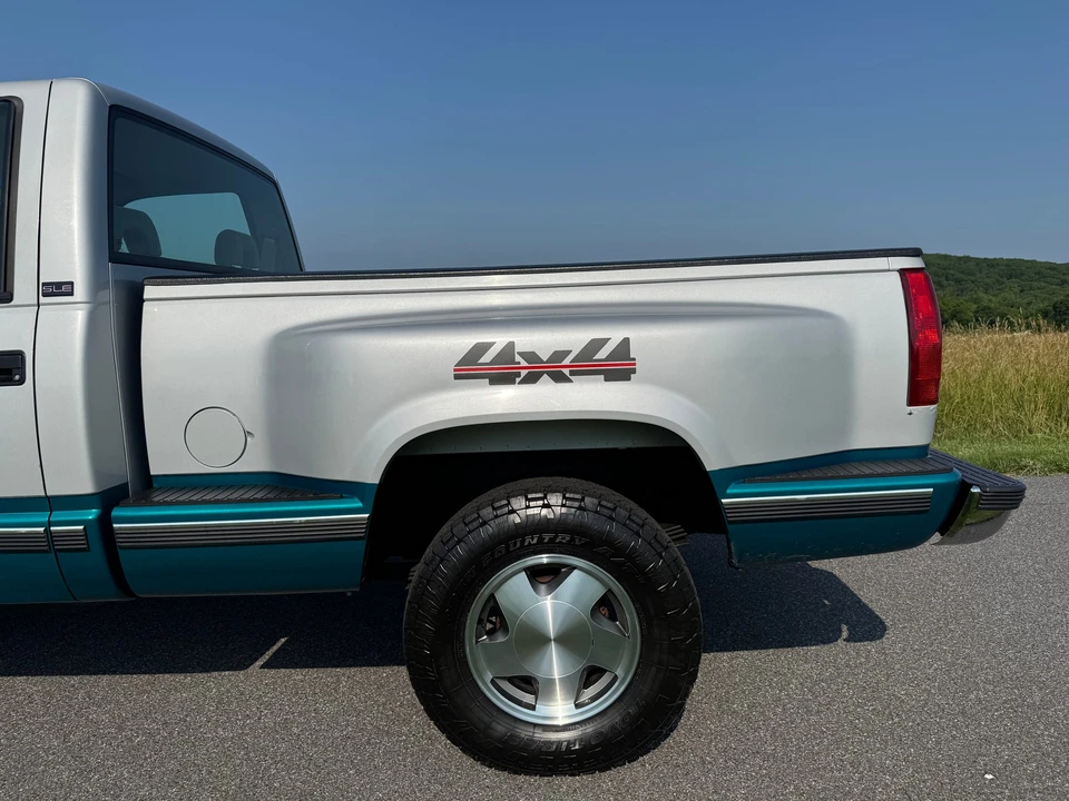 1993 GMC Sierra 1st Gen - Image 17 of 31