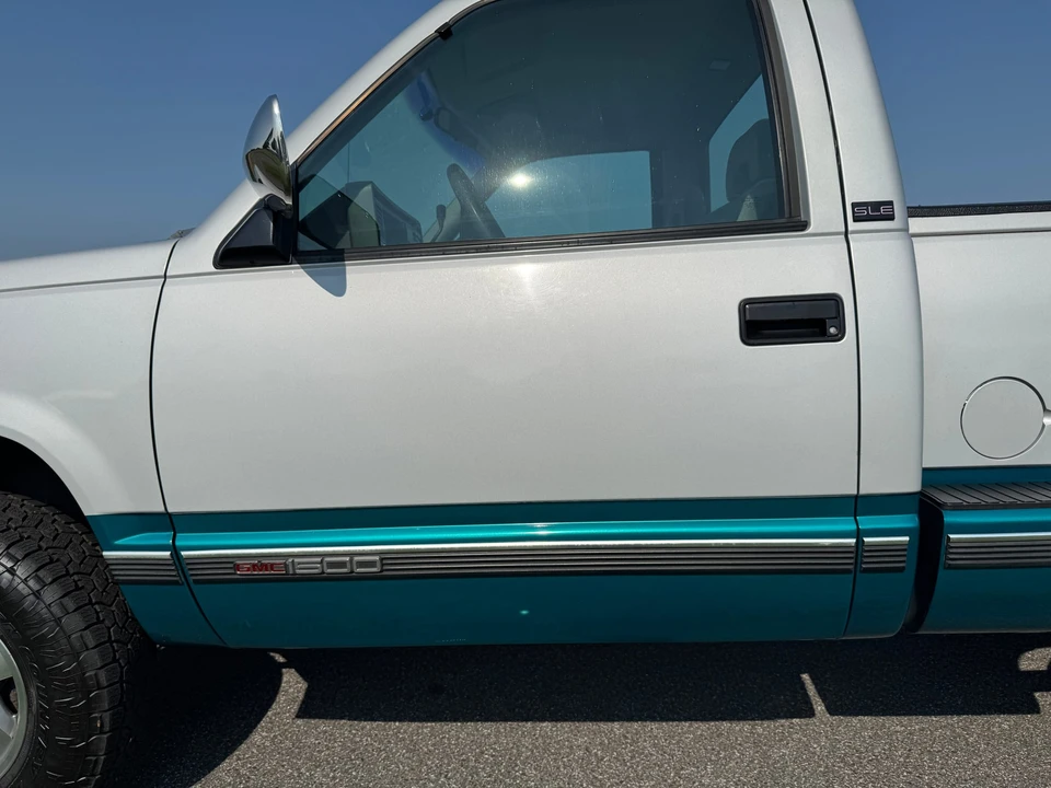 1993 GMC Sierra 1st Gen - Image 16 of 31