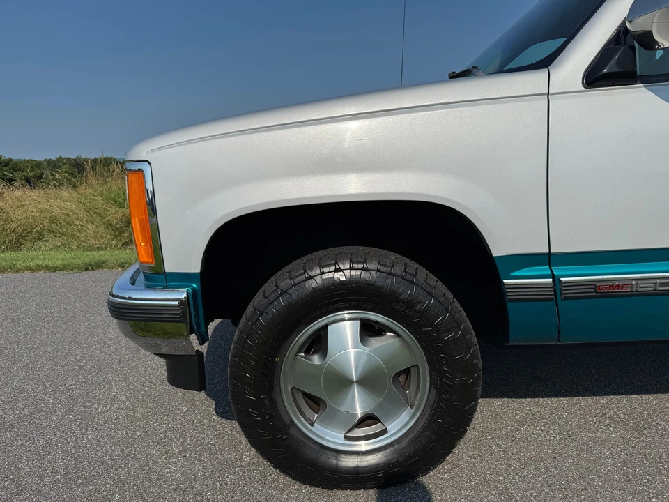 1993 GMC Sierra 1st Gen - Image 15 of 31