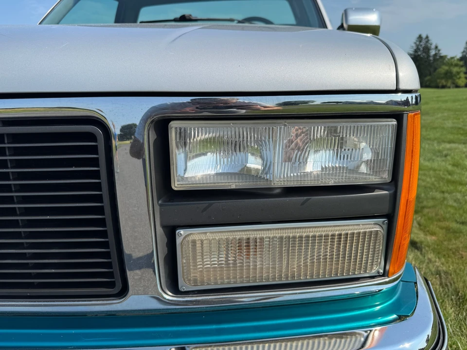 1993 GMC Sierra 1st Gen - Image 30 of 31