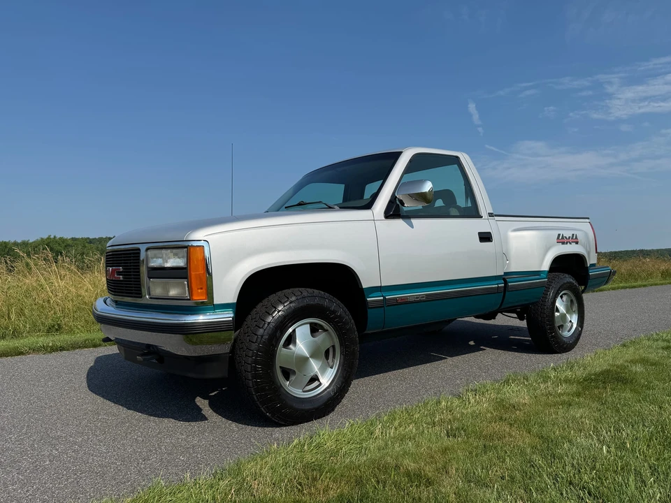 1993 GMC Sierra 1st Gen - Image 5 of 31