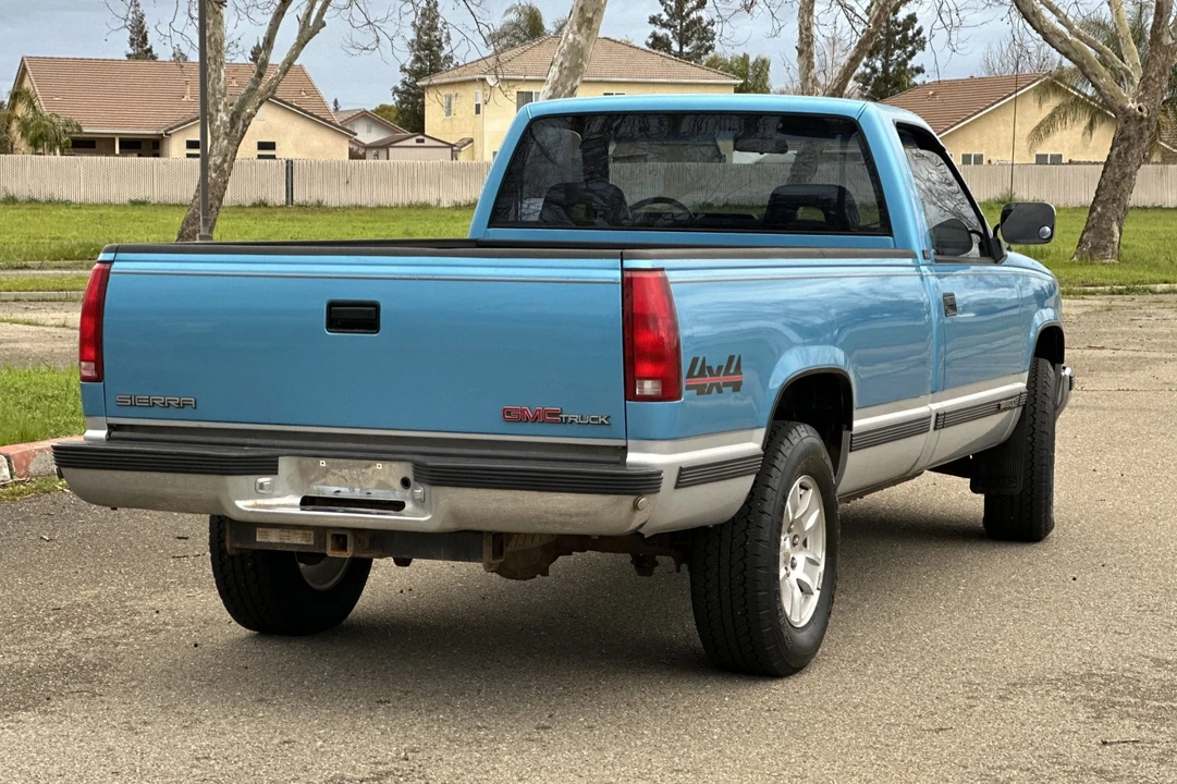 1993 GMC Sierra 1st Gen - Image 18 of 31